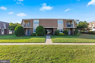 14 Florence Tollgate Pl, Florence, NJ 08518 - Photo 1