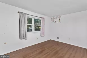 14 Florence Tollgate Pl, Florence, NJ 08518 - Photo 9