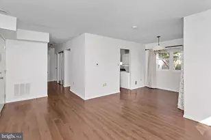 14 Florence Tollgate Pl, Florence, NJ 08518 - Photo 3