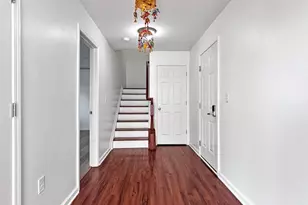 33 Mountie Ln, Chesterfield Township, NJ 08515 - Photo 9