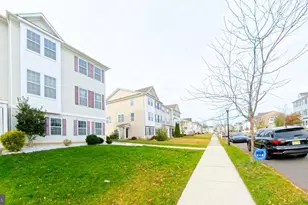 33 Mountie Ln, Chesterfield Township, NJ 08515 - Photo 7