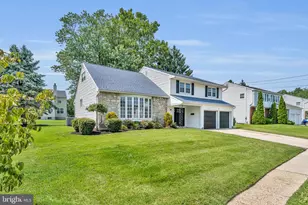 19 Kingsbridge Dr, Burlington, NJ 08016 - Photo 3