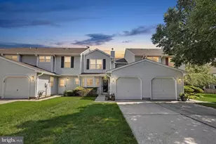 4 Fairfax Ct, Bordentown, NJ 08505 - Photo 1
