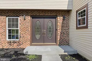 48 Meadowrue Ct, Mount Laurel, NJ 08054 - Photo 3