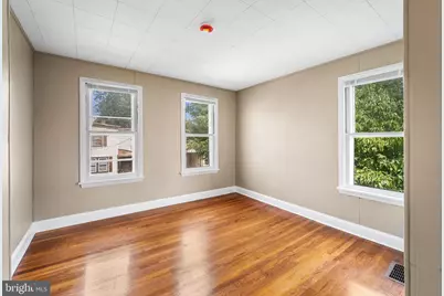 1012 W 4th Street W, Florence, NJ 08518 - Photo 25