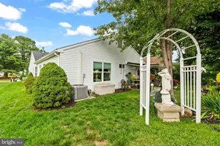 23 Buxton Ct, Southampton, NJ 08088 - Photo 21