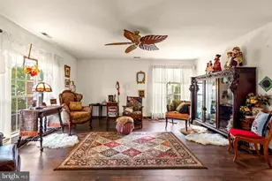 23 Buxton Ct, Southampton, NJ 08088 - Photo 5