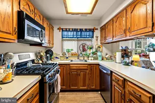23 Buxton Ct, Southampton, NJ 08088 - Photo 7