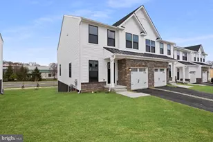 46 Rosemary Wy, Mount Laurel, NJ 08054 - Photo 1