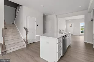 46 Rosemary Wy, Mount Laurel, NJ 08054 - Photo 5