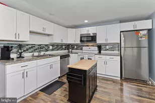 222 Washington St, Fieldsboro, NJ 08505 - Photo 17
