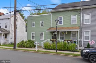 222 Washington St, Fieldsboro, NJ 08505 - Photo 3
