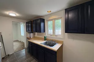 319 Borden St, Bordentown, NJ 08505 - Photo 7