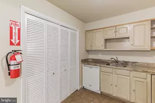 205 Chaucer Ct, Mount Laurel, NJ 08054 - Photo 13