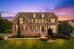 237 Leffler Cir, Florence, NJ 08518 - Photo 1