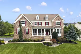 237 Leffler Cir, Florence, NJ 08518 - Photo 3