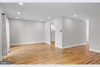 102 Suburban Boulevard, Delran, NJ 08075 - Photo 5