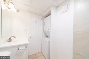 25 S Church Rd, Maple Shade, NJ 08052 - Photo 17