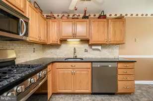 39 River Bank Dr, Florence, NJ 08554 - Photo 7