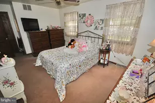 11 McCay Dr, Florence, NJ 08554 - Photo 25