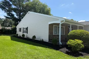 64 Huntington Dr, Southampton, NJ 08088 - Photo 3