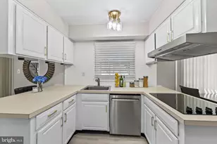 33 Glover Ln, Willingboro, NJ 08046 - Photo 17