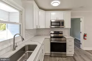 104 Plumtree Ln, Willingboro, NJ 08046 - Photo 9