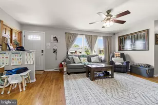 102 Washington, Edgewater Park, NJ 08010 - Photo 5
