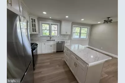 379 Boxwood Lane, Cinnaminson, NJ 08077 - Photo 5
