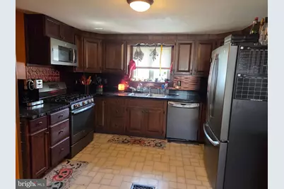 207 Washington Street, Fieldsboro, NJ 08505 - Photo 5
