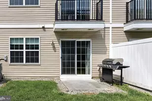 47 Riverwalk Blvd, Burlington, NJ 08016 - Photo 23