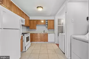 206 A Chaucer Ct, Mount Laurel, NJ 08054 - Photo 7