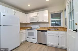 10 Stamford Pl, Southampton, NJ 08088 - Photo 3