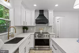 1 Dickson Dr, Medford, NJ 08055 - Photo 17