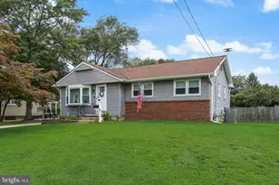 7 Chalfont St, Cinnaminson, NJ 08077 - Photo 1