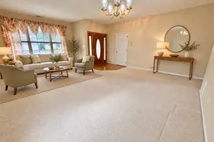 15 Foxchase Dr, Burlington, NJ 08016 - Photo 3