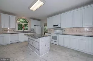 8 Wells Ct, Hainesport, NJ 08036 - Photo 23