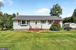 308 2nd St, Bordentown, NJ 08505 - Photo 1