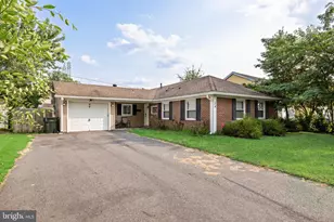 24 Mayapple Ln, Willingborough, NJ 08046 - Photo 1