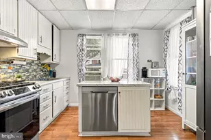 318 Conover St, Burlington, NJ 08016 - Photo 11