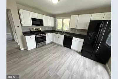 10 Watts Avenue, Burlington, NJ 08016 - Photo 9