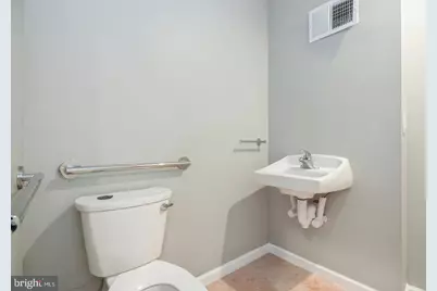 250 Warren Street, Beverly, NJ 08010 - Photo 5