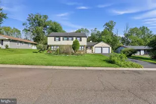 25 Traynor Ln, Willingborough, NJ 08046 - Photo 1