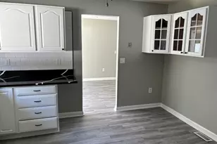 18 Glover Ln, Willingboro, NJ 08046 - Photo 9