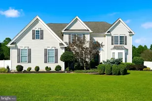 43 Oxford Cir, Southampton, NJ 08088 - Photo 1