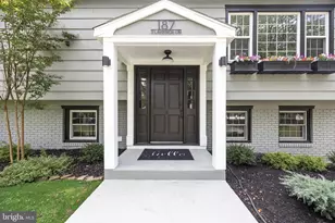 187 S Lakeside Dr E, Medford, NJ 08055 - Photo 1