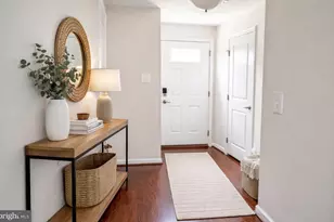 102 Benford Ln, Edgewater Park, NJ 08010 - Photo 5