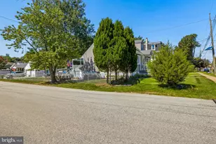 56 S Fellowship Rd, Maple Shade, NJ 08052 - Photo 3