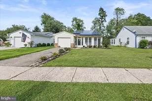 139 Huntington Dr, Southampton, NJ 08088 - Photo 1