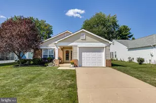 62 Westminster Dr S, Southampton, NJ 08088 - Photo 1